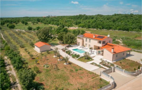 Stunning home in Vodnjan w/ Outdoor swimming pool, Sauna and 4 Bedrooms